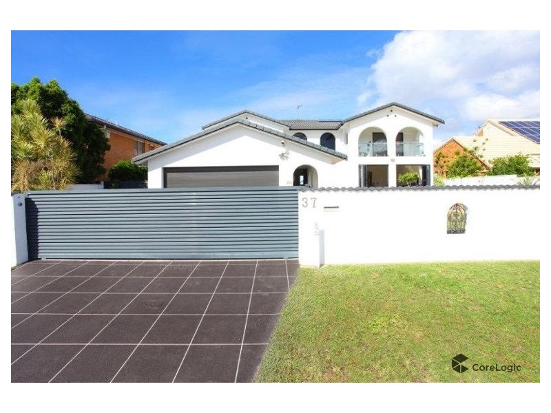 37 Volante Crescent, Mermaid Waters QLD 4218