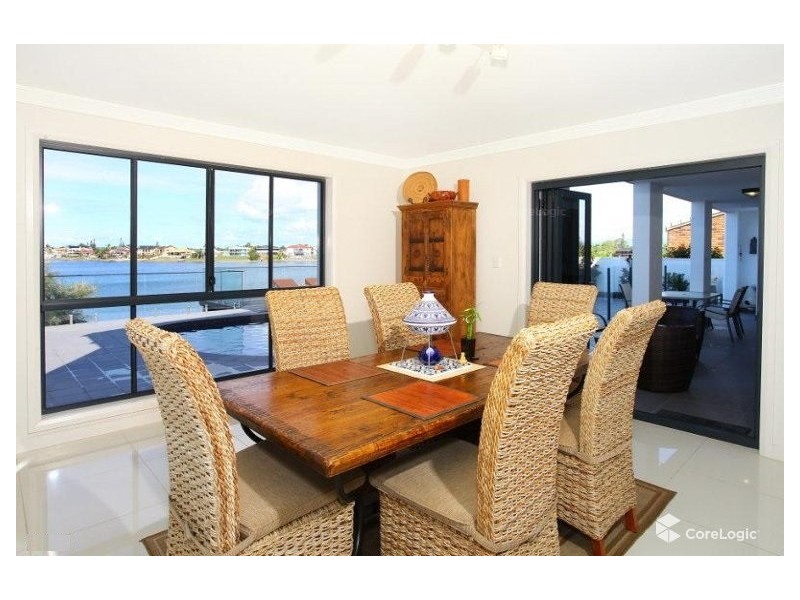 37 Volante Crescent, Mermaid Waters QLD 4218