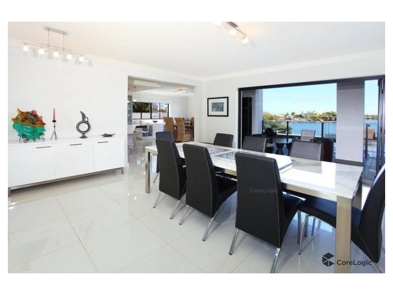 37 Volante Crescent, Mermaid Waters QLD 4218