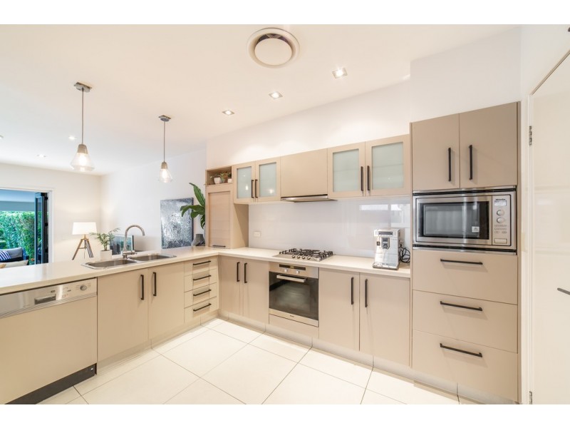 1/7005 Vista Drive, Benowa QLD 4217