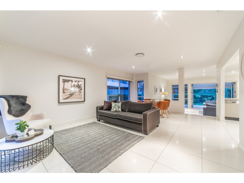 1/7005 Vista Drive, Benowa QLD 4217