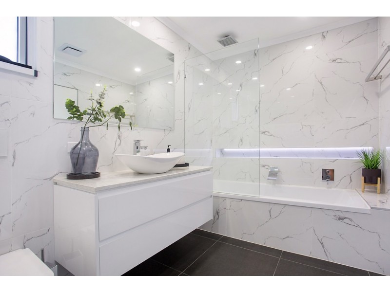 3 Gaye Parade, Miami QLD 4220