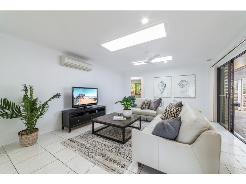 1 Bligh Court, Benowa QLD 4217