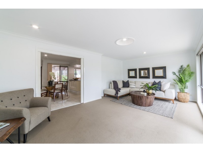 1 Bligh Court, Benowa QLD 4217