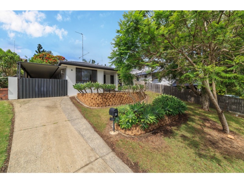 1 Bligh Court, Benowa QLD 4217