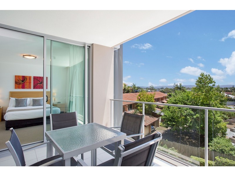 2204 ‘Freshwater Point’ 33 T E Peters Drive, Broadbeach Waters QLD 4218