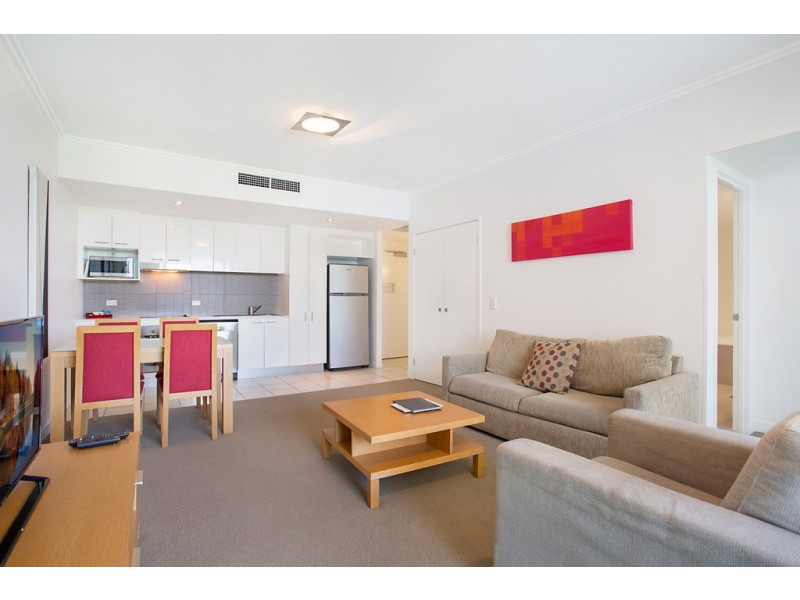 2204 ‘Freshwater Point’ 33 T E Peters Drive, Broadbeach Waters QLD 4218
