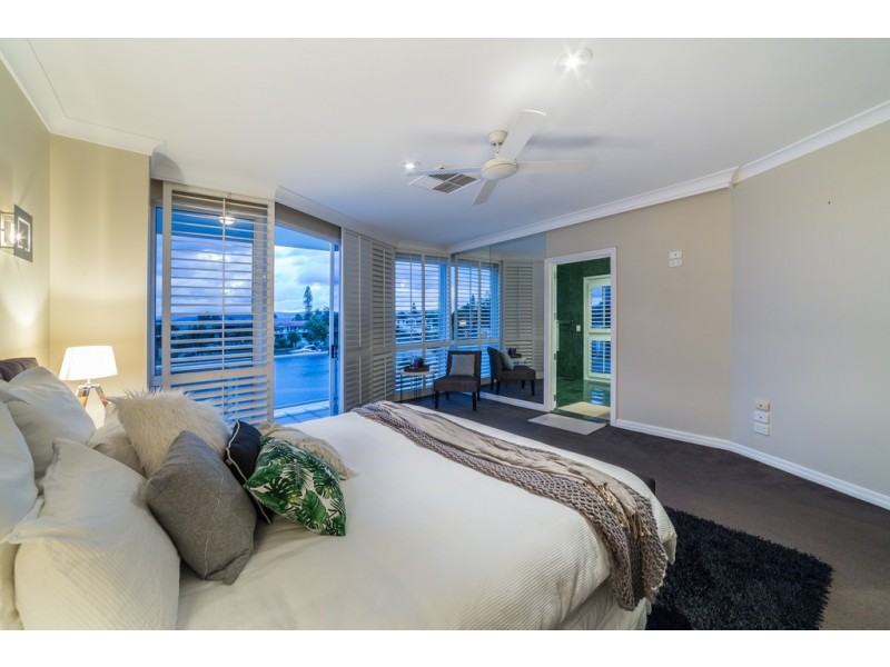 38 Cabana Boulevard, Benowa Waters QLD 4217