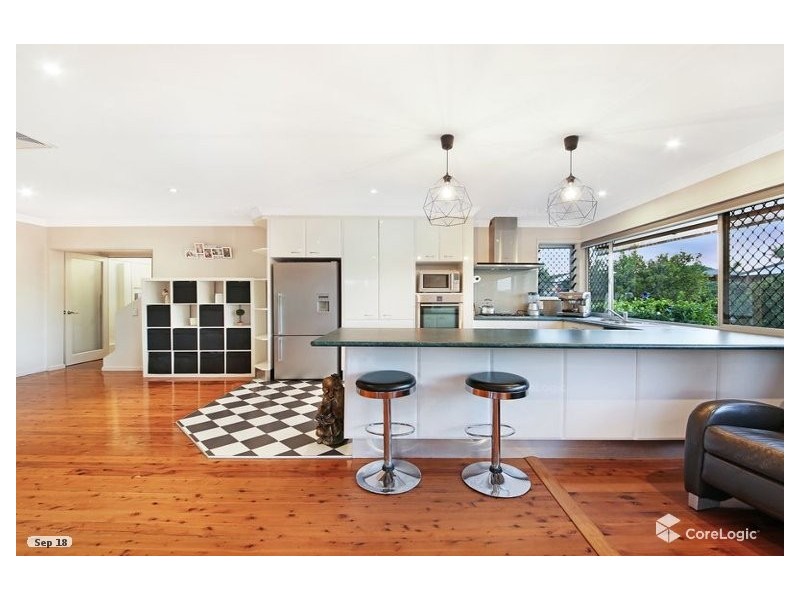 22 Saltash St, Labrador QLD 4215