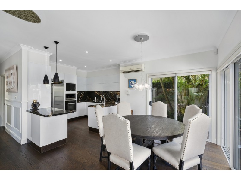 17 Meadowview Drive, Carrara QLD 4211