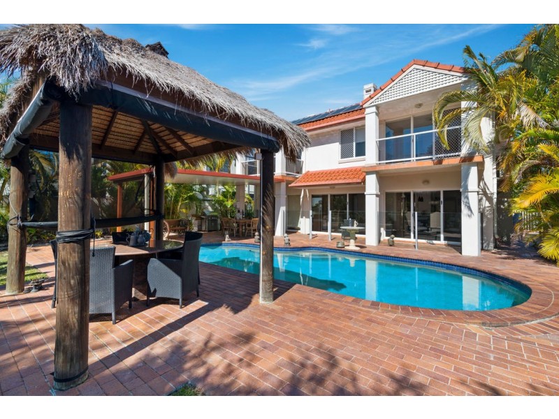 17 Meadowview Drive, Carrara QLD 4211