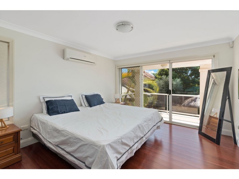 17 Meadowview Drive, Carrara QLD 4211