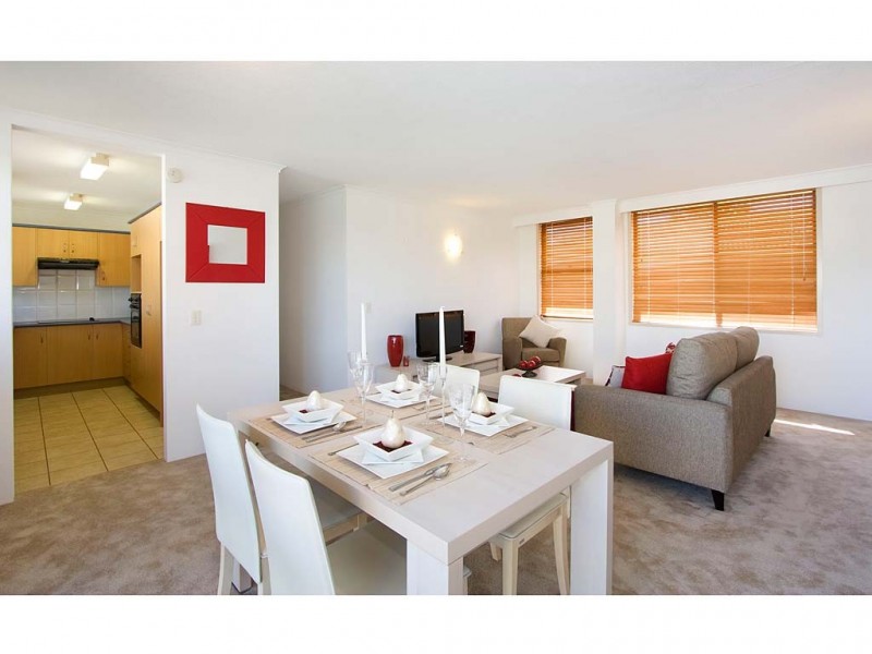 9/31 Britannia Avenue, Broadbeach QLD 4218