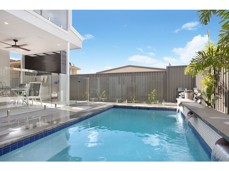 17B Allawah Avenue, Palm Beach QLD 4221