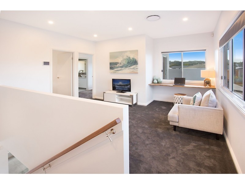 17B Allawah Avenue, Palm Beach QLD 4221