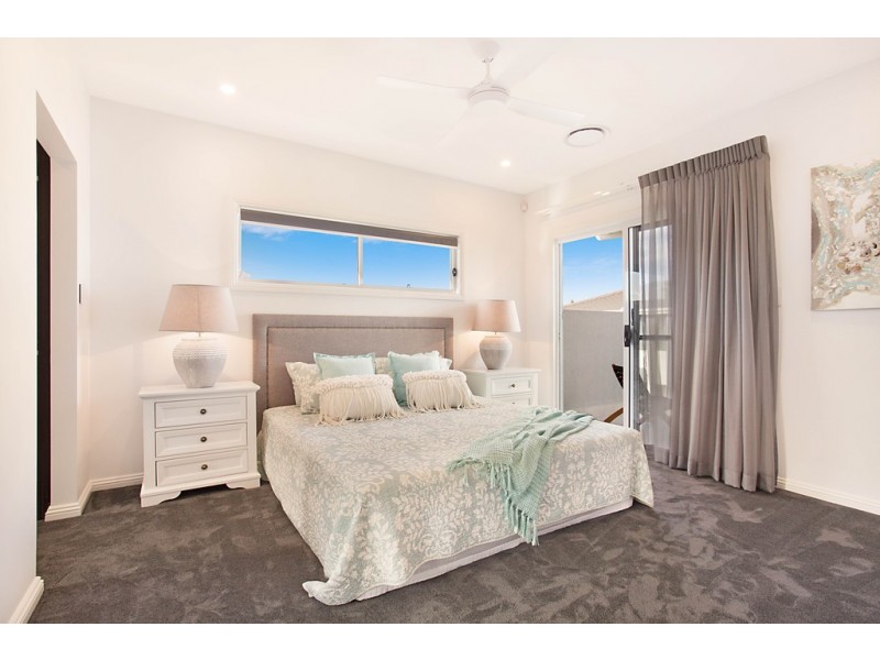 17B Allawah Avenue, Palm Beach QLD 4221