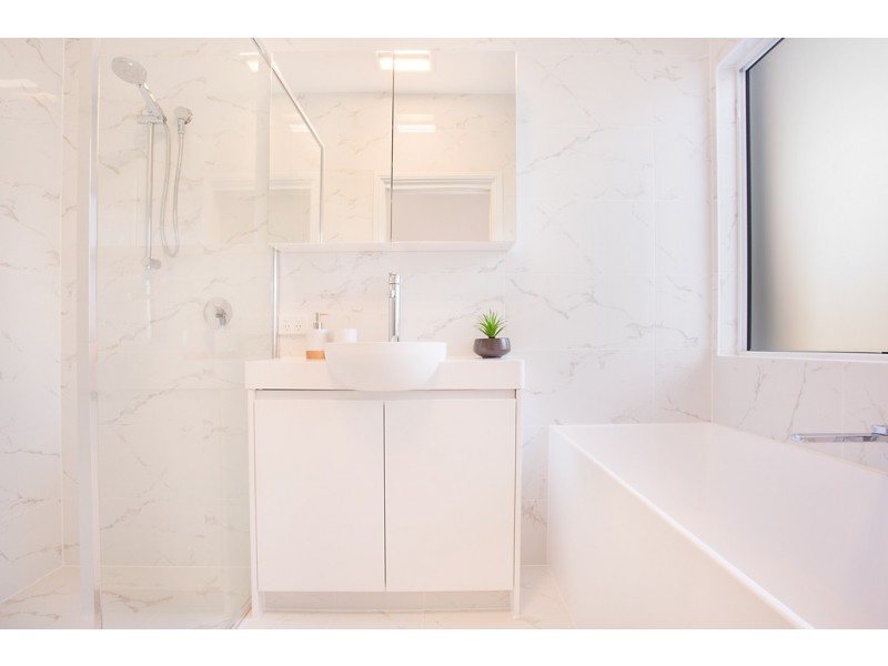 17B Allawah Avenue, Palm Beach QLD 4221