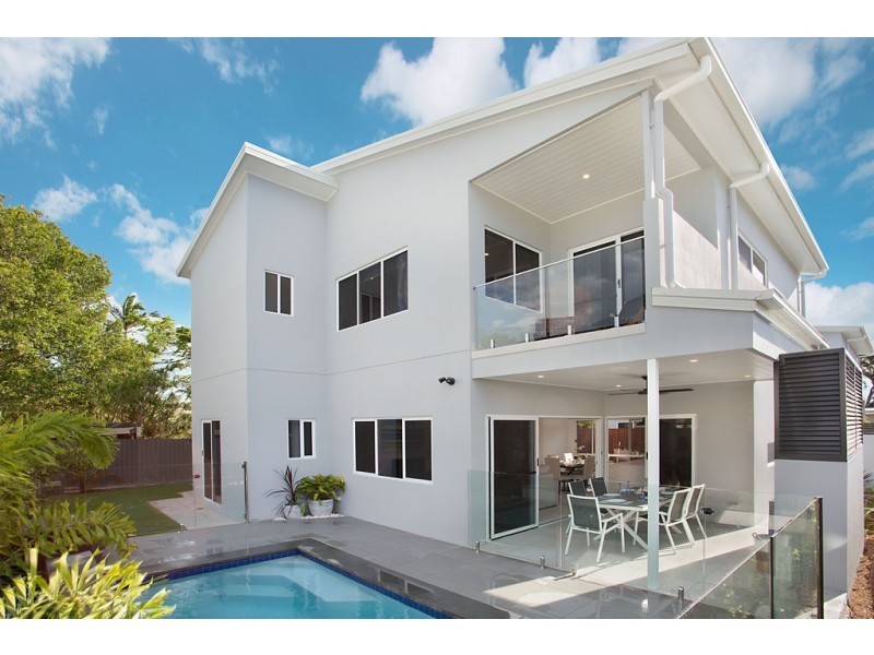 17B Allawah Avenue, Palm Beach QLD 4221