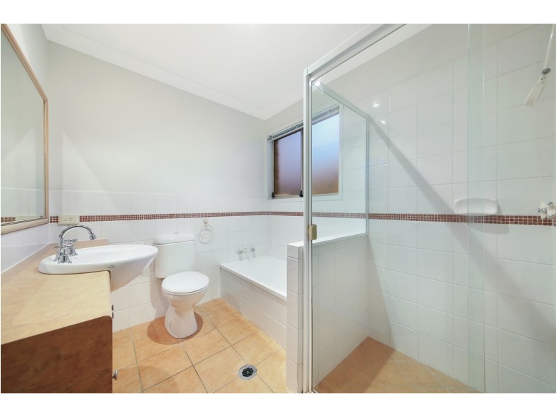 9 Meadowbank Drive, Upper Coomera QLD 4209