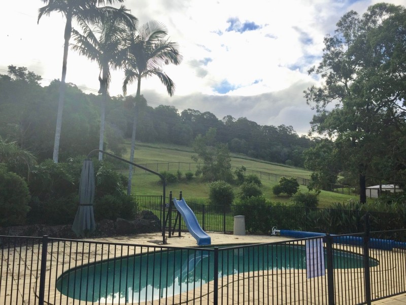 6 Baron Court, Tallai QLD 4213