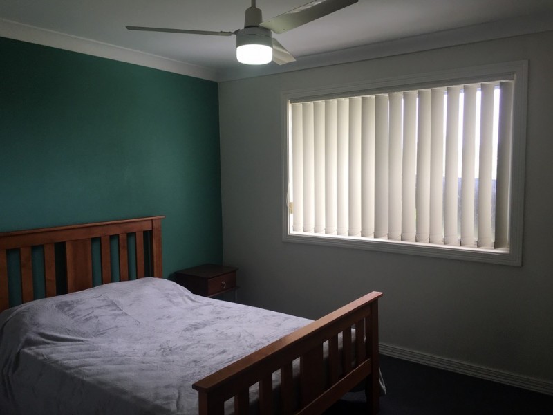37 Kumbari Ave, Southport QLD 4215