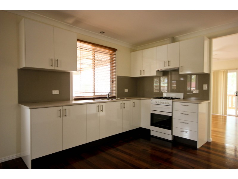 19 McCowan Street, Ashmore QLD 4214