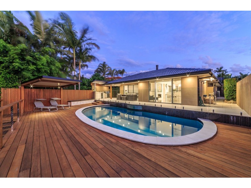 3 Balmoral Avenue, Sorrento QLD 4217