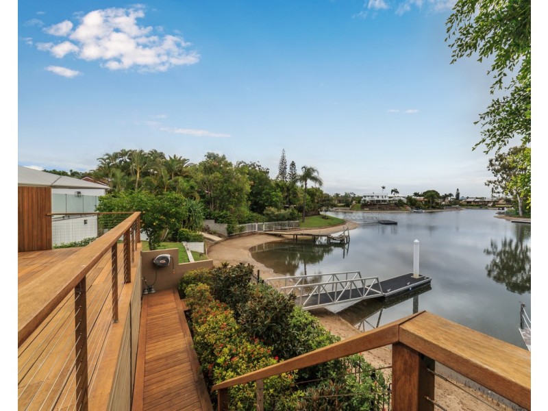 3 Balmoral Avenue, Sorrento QLD 4217