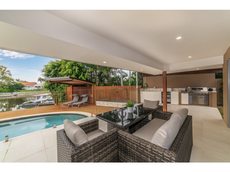 3 Balmoral Avenue, Sorrento QLD 4217