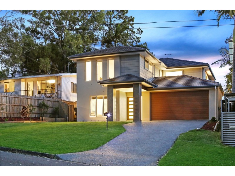 34 Kuranga Avenue, Southport QLD 4215