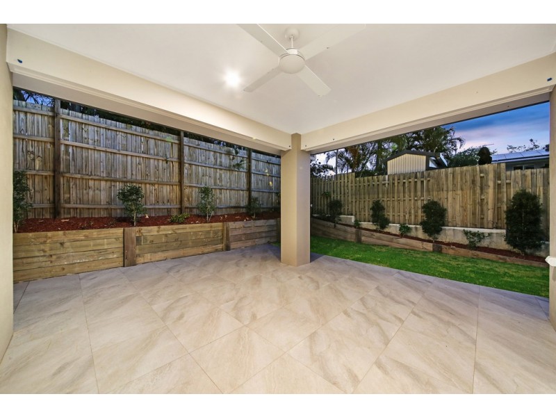 34 Kuranga Avenue, Southport QLD 4215