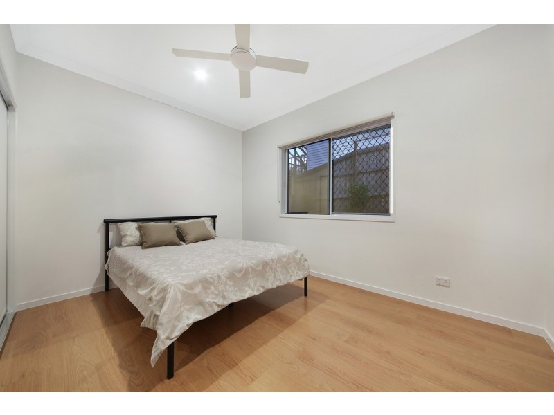 34 Kuranga Avenue, Southport QLD 4215