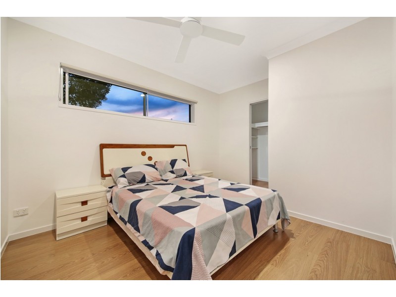 34 Kuranga Avenue, Southport QLD 4215