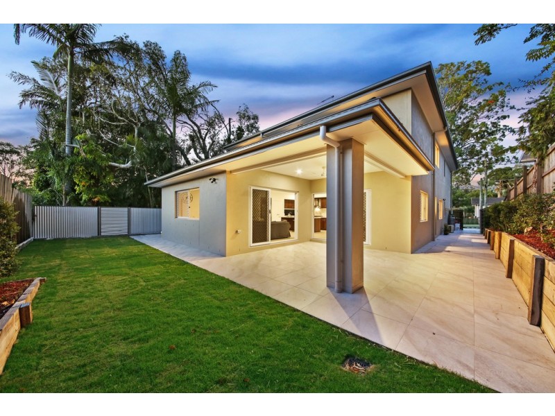 34 Kuranga Avenue, Southport QLD 4215