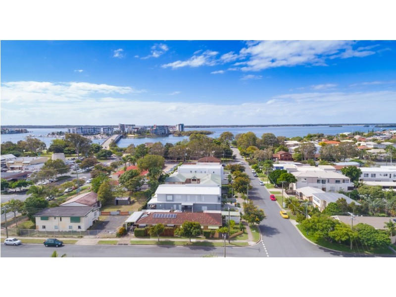 41 Milton Avenue, Paradise Point QLD 4216
