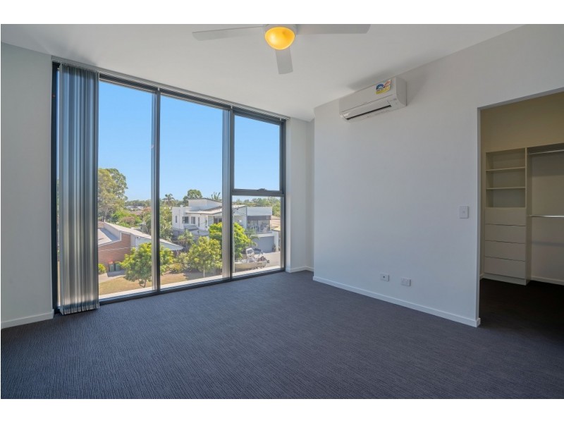 41 Milton Avenue, Paradise Point QLD 4216