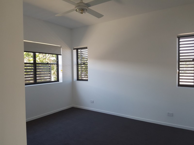 41 Milton Avenue, Paradise Point QLD 4216