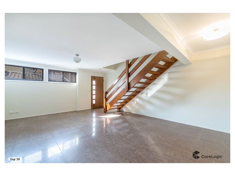 5/7 Christina Court, Mermaid Waters QLD 4218