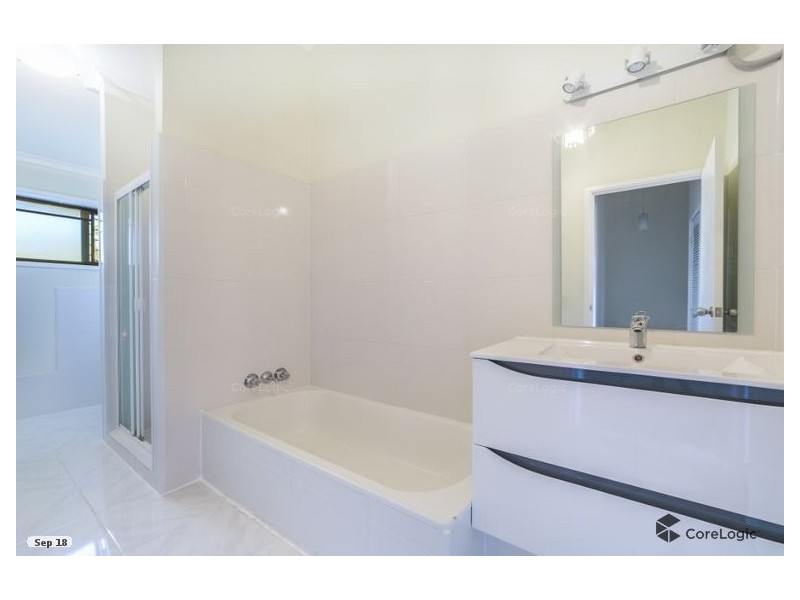 5/7 Christina Court, Mermaid Waters QLD 4218