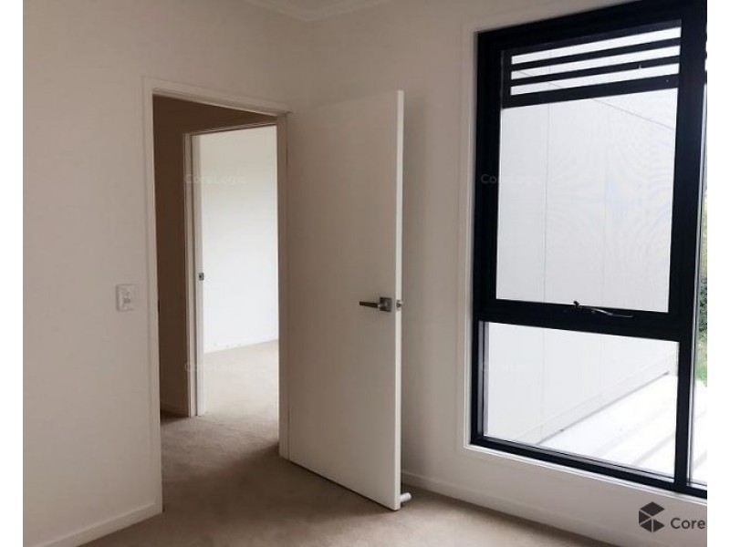 33 Brooklyn Crescent, Robina QLD 4226