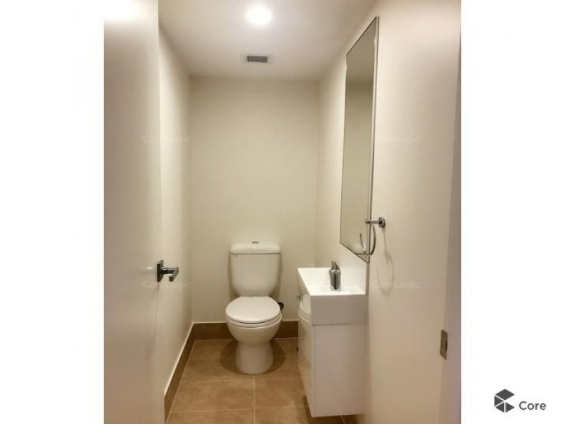 33 Brooklyn Crescent, Robina QLD 4226