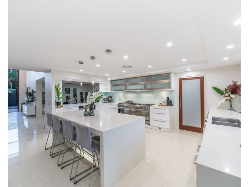 5 Riverbank Court, Ashmore QLD 4214