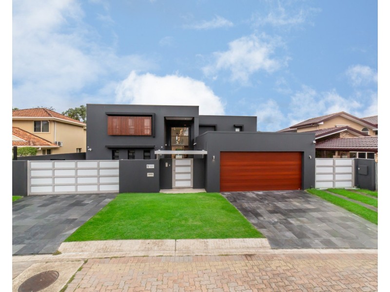 5 Riverbank Court, Ashmore QLD 4214