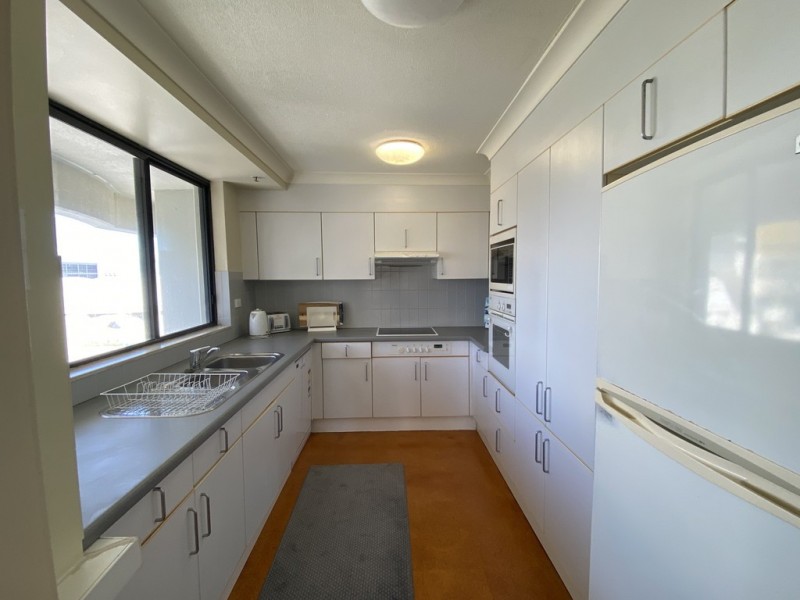 103/15 Victoria Avenue “Victoria Square”, Broadbeach QLD 4218