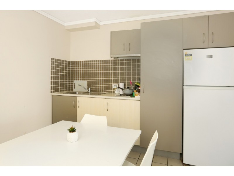 421/25 Lake Orr Drive, Robina QLD 4226