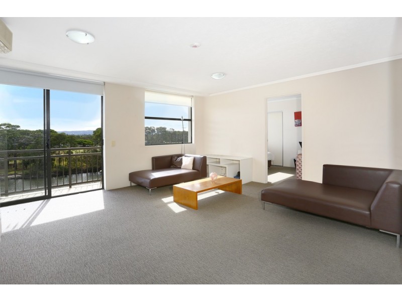 421/25 Lake Orr Drive, Robina QLD 4226