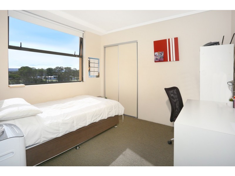 421/25 Lake Orr Drive, Robina QLD 4226