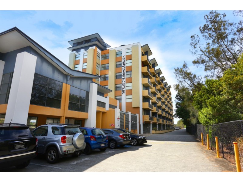 421/25 Lake Orr Drive, Robina QLD 4226