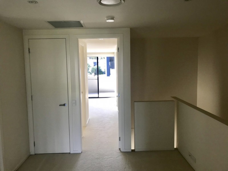 18 Theatre Drive, Benowa QLD 4217