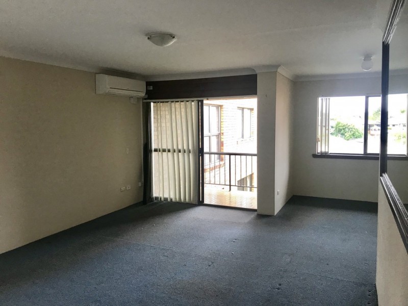 18/14 Dunlop Court, Mermaid Waters QLD 4218